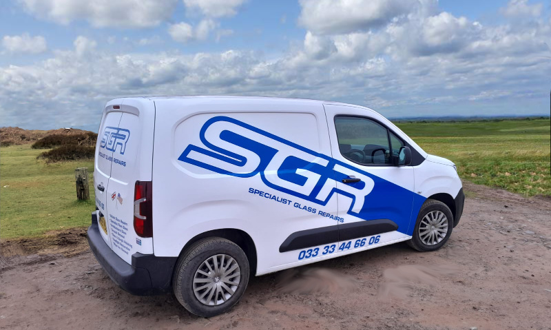 Windscreen repair in Hemel Hempstead and surrounding areas by the professional - SGR